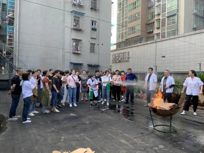 衡陽(yáng)市南北特食品有限公司開(kāi)展《安全生產(chǎn)》、《消防安